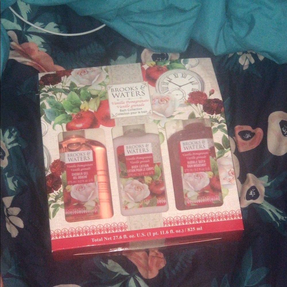 Brooks & water Set